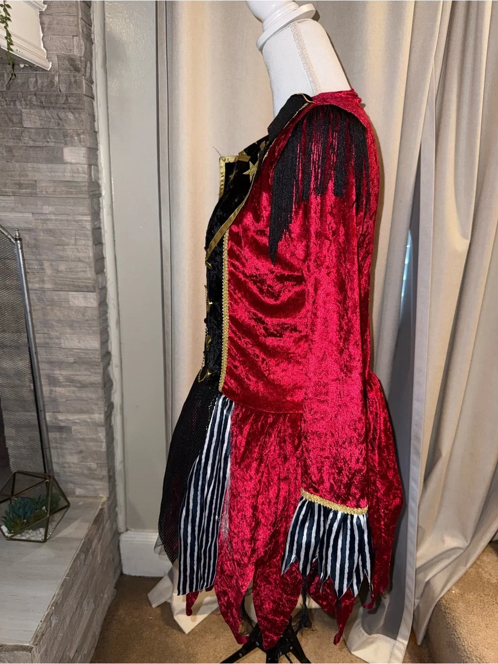 Spirit Halloween Dark Ringmaster Costume S/M